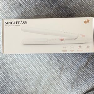 T3 Single Pass 1” Straightening and styling Iron